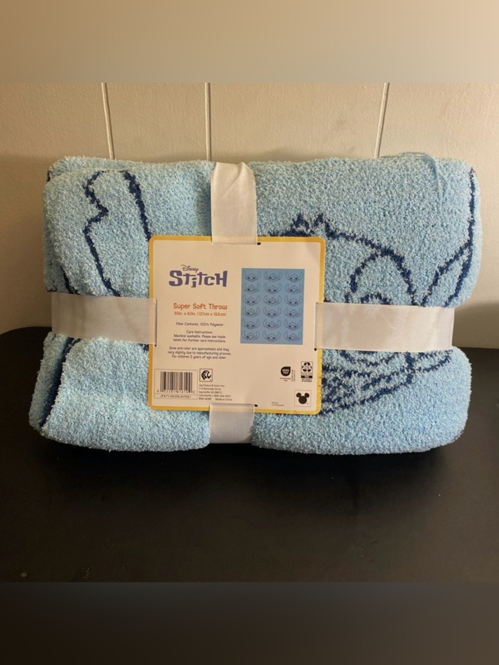 Disney Stitch Super Soft Throw -